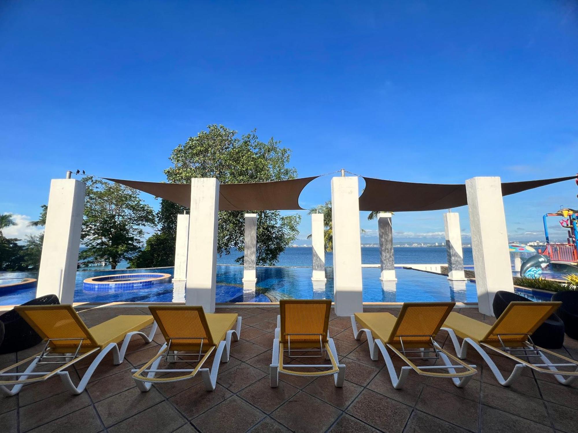 Crusoe Cabins Costa Azalea Samal Luaran gambar